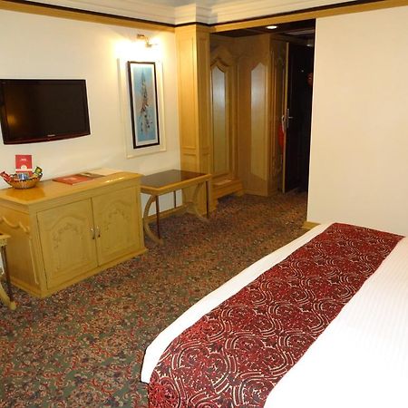 Hotel Babylon International Raipur  Exterior photo