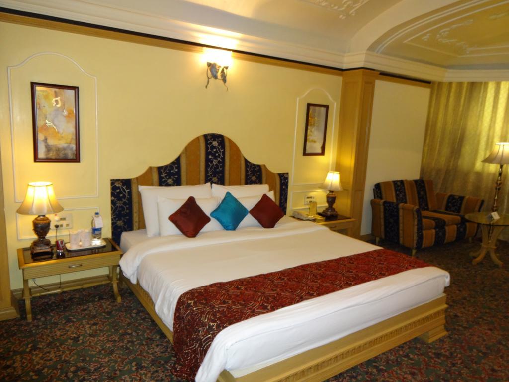 Hotel Babylon International Raipur  Exterior photo