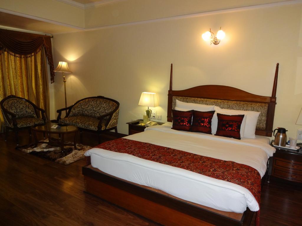 Hotel Babylon International Raipur  Room photo
