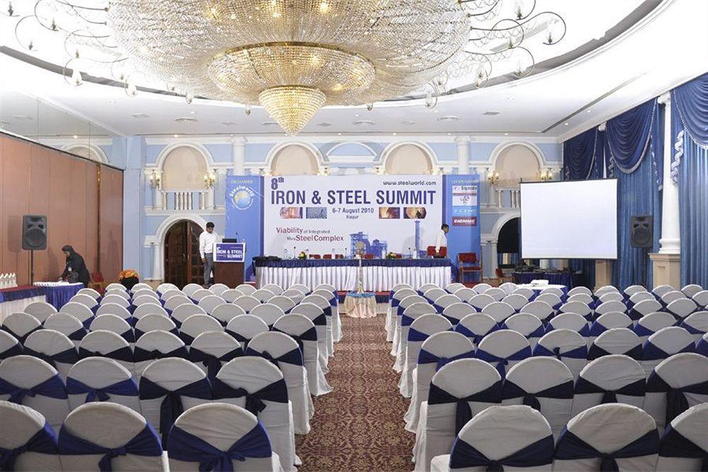 Hotel Babylon International Raipur  Exterior photo