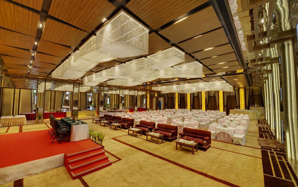 Hotel Babylon International Raipur  Exterior photo
