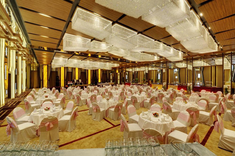 Hotel Babylon International Raipur  Exterior photo