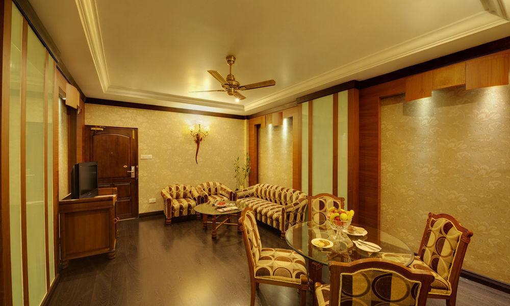 Hotel Babylon International Raipur  Exterior photo