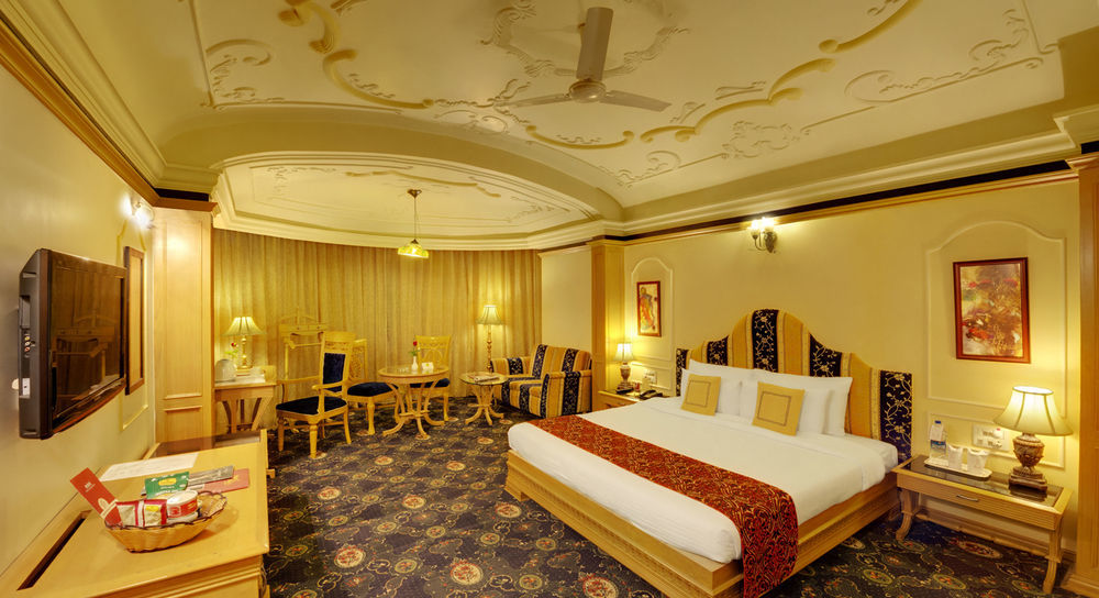 Hotel Babylon International Raipur  Exterior photo